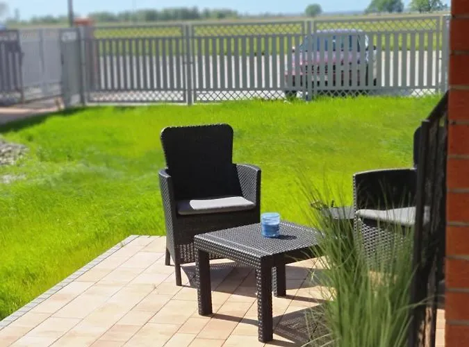 Lebskie Zacisze - Lebska Ostoja- Piaskowa Lägenhet